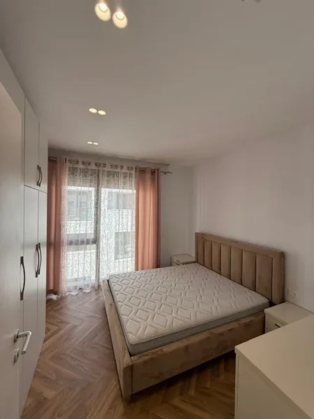Tirane, jepet me qera apartament 2+1 Kati 3, 109 m² 1.000 € 