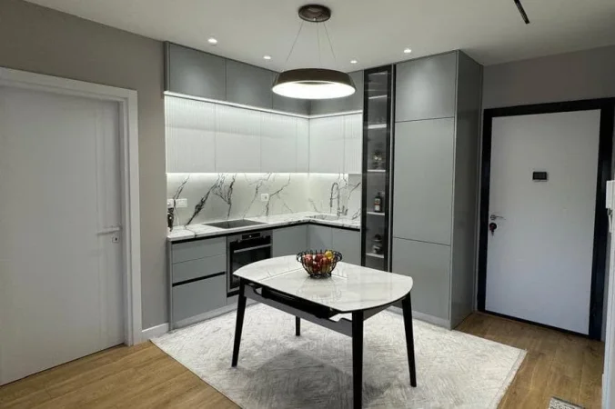 Tirane, shes apartament 1+1+Ballkon Kati 10, 76 m² 170.000 € (Kompleksi Golden Park, perballe Spitalit Amerikan 3)