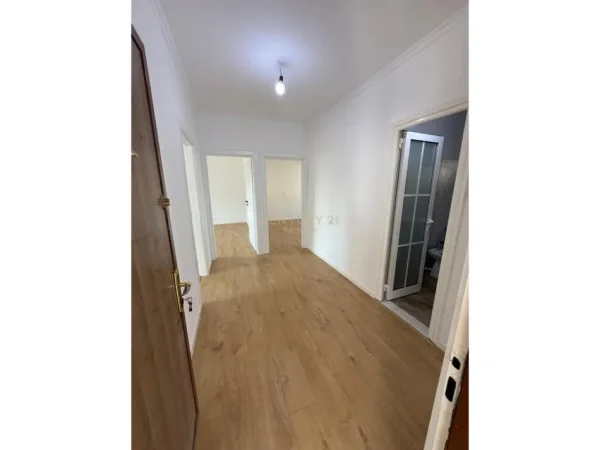 Tirane, shes apartament 2+1 Kati 2, 72 m² 122.000 € (ALI DEMI)