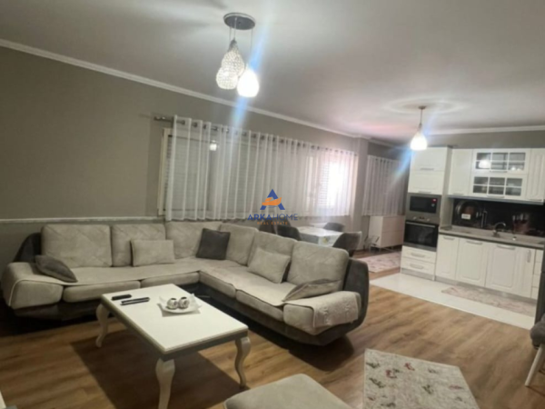 Tirane, jepet me qera apartament 2+1+Ballkon Kati 8, 110 m² 660 € (DON BOSKO, PRANE VIZION PLUS)