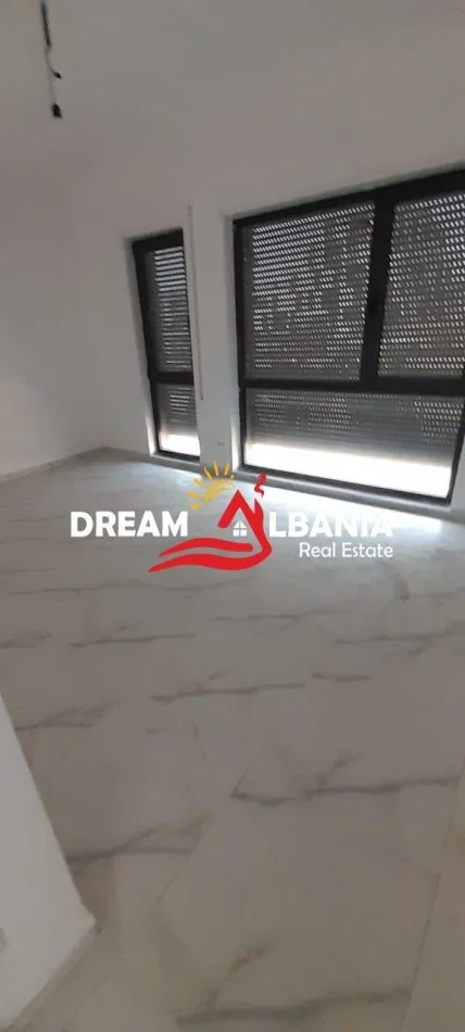 Tirane, jepet me qera zyre Kati 3, 100 m² 750 € (ne Myslym Shyr, prane Gjykates)