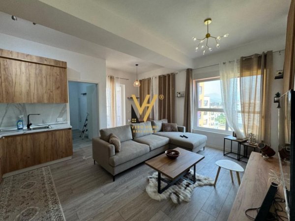 Tirane, jepet me qera apartament 2+1+Ballkon Kati 4, 90 m² 500 € (AI DEMI)