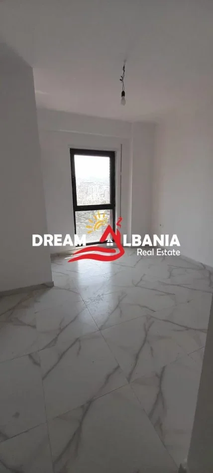 Tirane, jepet me qera ambjent biznesi Kati 6, 96 m² 700 € (ne Myslym Shyr, prane Gjykates)