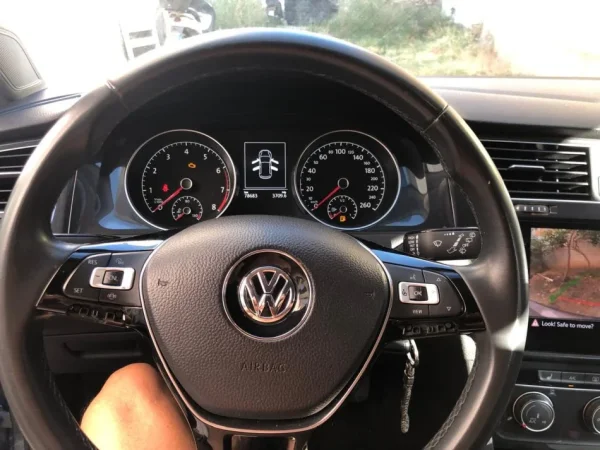 Tirane, shes makine Benzin, gri e erret manuale Klima 78.000 km 11.350 €