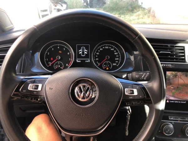 Tirane, shes makine Benzin, gri e erret manuale Klima 78.000 km 11.350 €