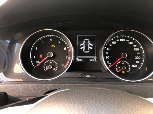 Tirane, shes makine Benzin, gri e erret manuale Klima 78.000 km 11.350 €