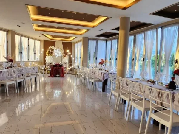 Tirane, jepet me qera hotel Kati 1, 3.000 m² 5.000 € (Vaqarr)