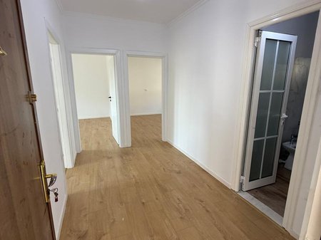 Tirane, shitet apartament 2+1 Kati 2, 72 m² 122.000 € (Ali Demi)