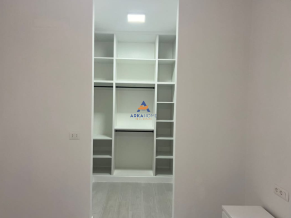 Tirane, jepet me qera apartament 1+1+Ballkon Kati 2, 75 m² 600 € (RIVER REZIDENCE, UNAZA E RE)