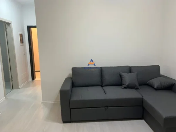 Tirane, jepet me qera apartament 1+1+Ballkon Kati 2, 75 m² 600 € (RIVER REZIDENCE, UNAZA E RE)