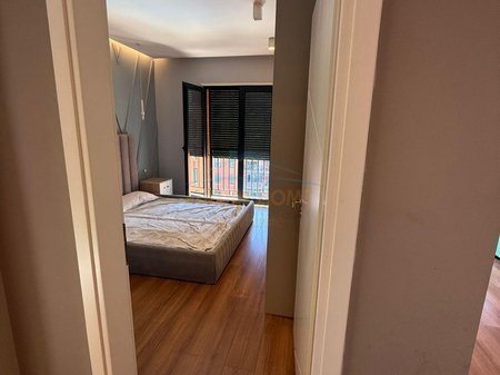 Tirane, shitet apartament 1+1 Kati 5, 77 m² 14.000.000 € 