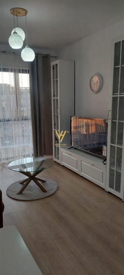 Tirane, jepet me qera apartament 1+1+Ballkon Kati 4, 53 m² 500 € (OXHAKU)