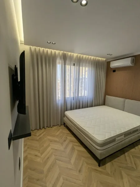 Tirane, shiten dy apartamente 1+1 & studio Kati 5, 107 m² 268.000 € (Rruga Mine Peza)