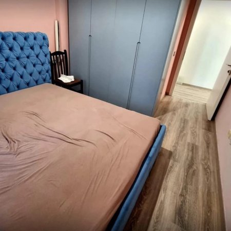 Tirane, jepet me qera apartament 2+1+Ballkon Kati 3, 110 m² 500 € (Astir prane Bar Artisti)