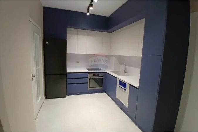 Tirane, jepet me qera apartament 2+1 Kati 4, 88 m² 700 € (Rruga Hamdi Garunja)