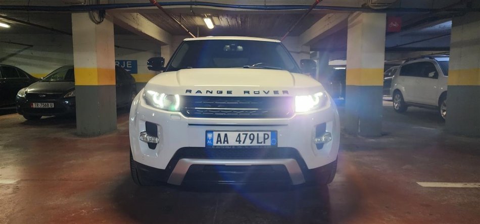 Tirane, shes makine Range Rover Evoque Benzin, e bardhë automatik Klima 180.000 km 12.000 €