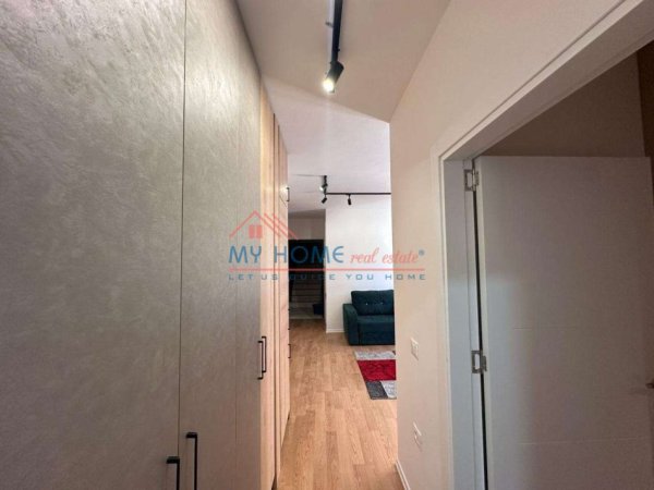 Tirane, jepet me qera apartament 1+1+Ballkon Kati 3, 75 m² 550 € (Rruga David Selenica)