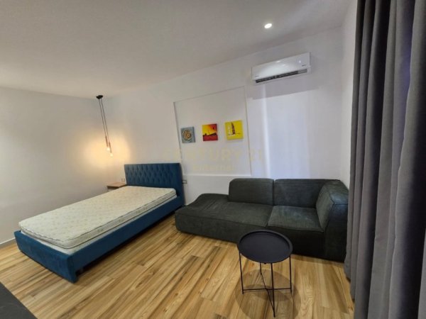 Tirane, jepet me qera garsonier 1+1 Kati 5, 35 m² 400 € 