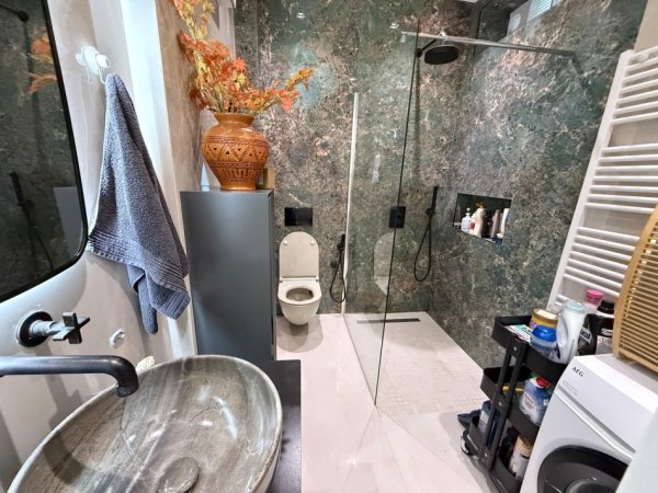 Tirane, jepet me qera apartament 2+1 Kati 3, 95 m² 1.000 €