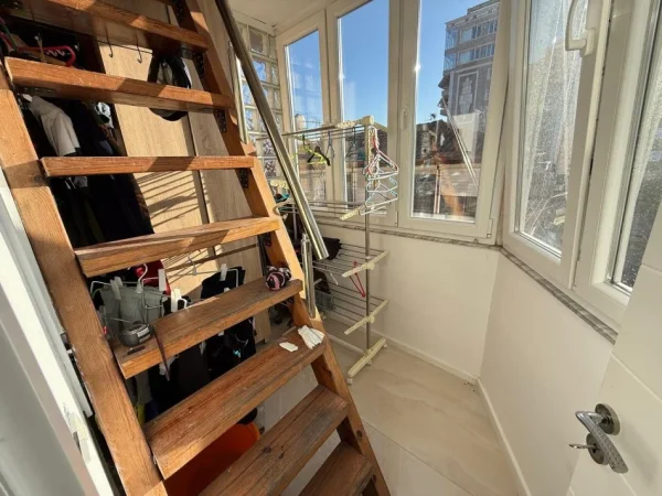 Tirane, jepet me qera apartament 2+1 Kati 3, 95 m² 1.000 €