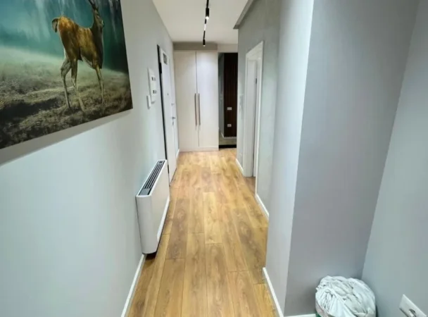 Tirane, jepet me qera apartament 2+1 Kati 2, 95 m² 