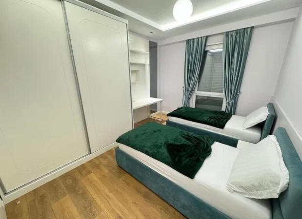 Tirane, jepet me qera apartament 2+1 Kati 2, 95 m² 