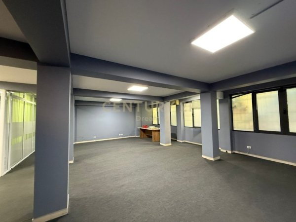 Tirane, jepet me qera ambjent biznesi Kati 1, 170 m² 850 € (Rruga Nikolla Lena)