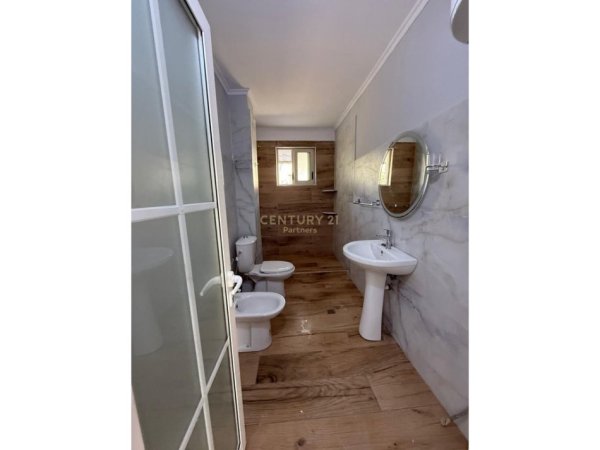 Tirane, shitet apartament 2+1 Kati 2, 72 m² 122.000 €