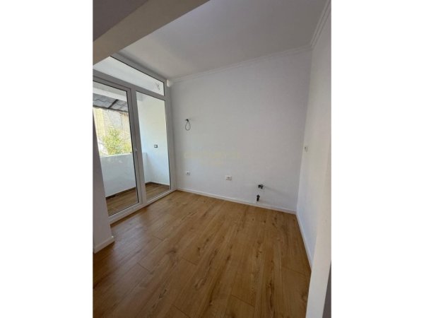 Tirane, shitet apartament 2+1 Kati 2, 72 m² 122.000 €