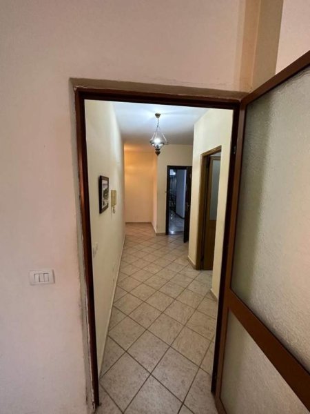 Tirane, shes apartament 2+1 Kati 6, 104 m² 127.000 Euro (Brryl)