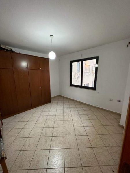 Tirane, shes apartament 2+1 Kati 6, 104 m² 127.000 Euro (Brryl)