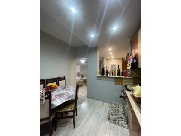 Tirane, shitet 2+1+A+BLK Kati 1, 113 m² 110.000 Euro