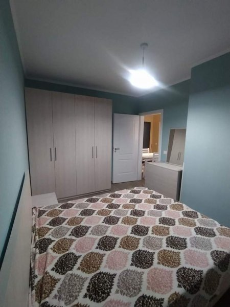 Tirane, jepet me qera apartament 1+1+BLK Kati 2, 52 m² 320 Euro (Vila L2)