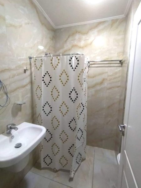 Tirane, jepet me qera apartament 1+1+BLK Kati 2, 52 m² 320 Euro (Vila L2)