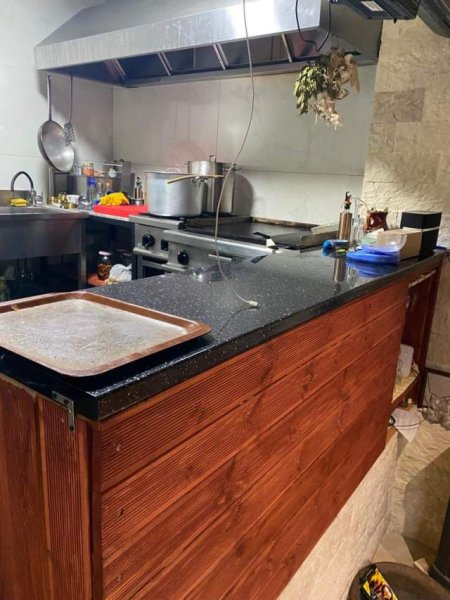 Tirane, jepet me qera Kati 0, 82 m² ne zonen e kopshtit zoologjik