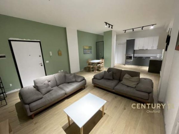 Tirane, jepet me qera apartament 2+1+BLK Kati 9, 184 m² 500 Euro (Yzberisht)
