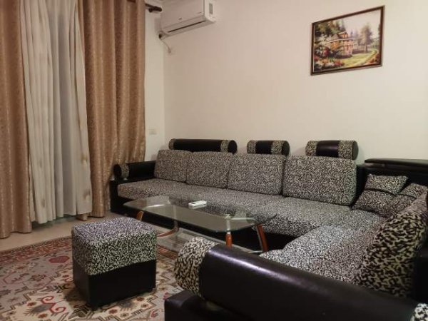 Tirane, jepet me qera apartament 2+1+BLK Kati 4, 96 m² 40.000 Leke (Migjeni)