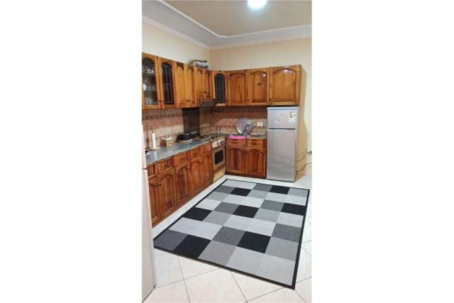Tirane, jepet me qera apartament 2+1+BLK Kati 2, 135 m² 600 Euro (Komuna e Parisit)