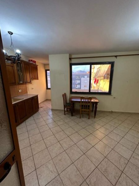 Tirane, shes apartament 2+1 Kati 6, 104 m² 127.000 Euro (Brryl)