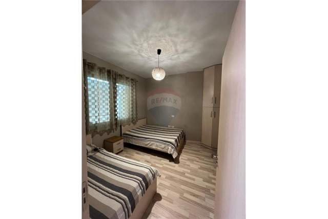 Tirane, jepet me qera apartament 2+1+BLK Kati 3, 81 m² 500 Euro (Siri Kodra)