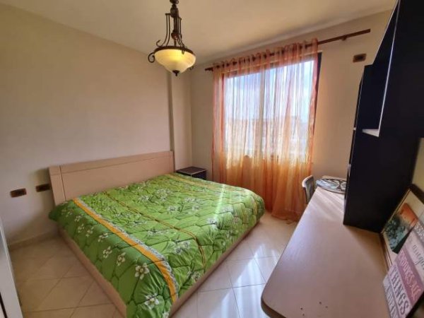 Tirane, jepet me qera apartament 3+1+A+BLK Kati 4, 117 m² 650  (Rruga Muhamet Gjollesha)