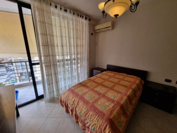 Tirane, jepet me qera apartament 3+1+A+BLK Kati 4, 117 m² 650  (Rruga Muhamet Gjollesha)