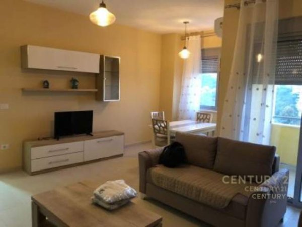 Tirane, jepet me qera apartament 2+1 Kati 2, 93 m² 400 Euro (LIQENI I THATE)