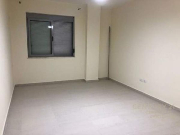 Tirane, jepet me qera apartament Kati 2, 93 m² 350 Euro (Rruga Peti Tirana, Albania)