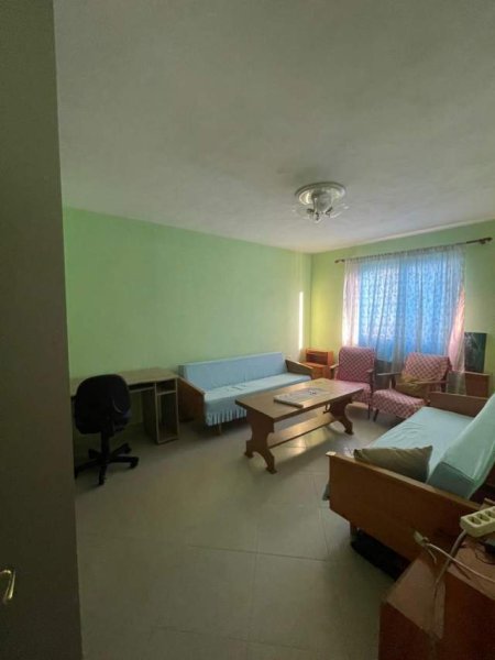 Tirane, jepet me qera apartament 2+1 Kati 5, 98 m² 310 Euro (rruga kongresi i manastirit)