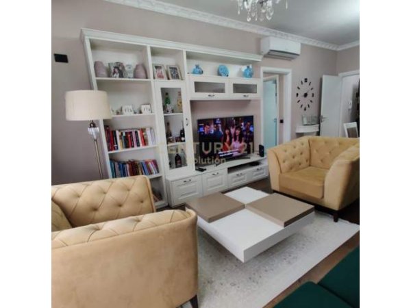 Tirane, shitet apartament 3+1+A+BLK Kati 8, 112 m² 130.000 Euro (Prane Viles L, Astir)
