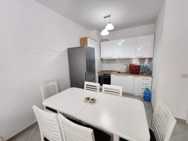 Tirane, jepet me qera apartament 2+1+BLK Kati 4, 105 m² 400 Euro (Astir)