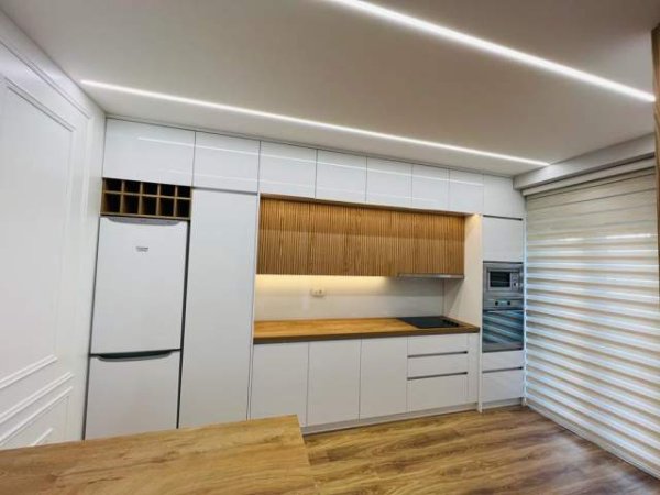 Tirane, jepet me qera apartament 2+1+A+BLK 102 m² 1.200 Euro (Liqeni i Thate)