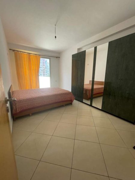 Tirane, jepet me qera apartament 2+1+BLK Kati 2, 105 m² 40.000 Leke (rruga tre deshmoret)