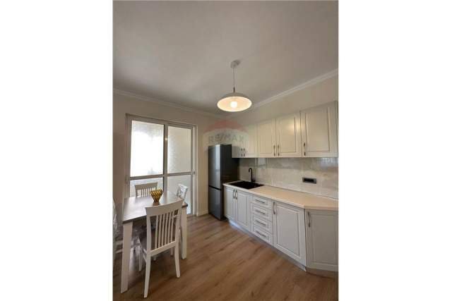 Tirane, shitet apartament 1+1 55 m² 99.000 Euro (rruga barrikadave)